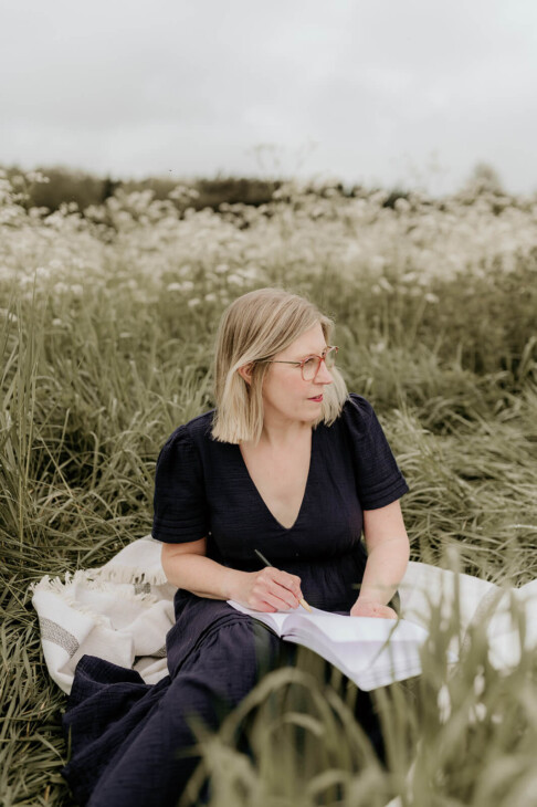 Simone Carr inspired by nature drawing outside